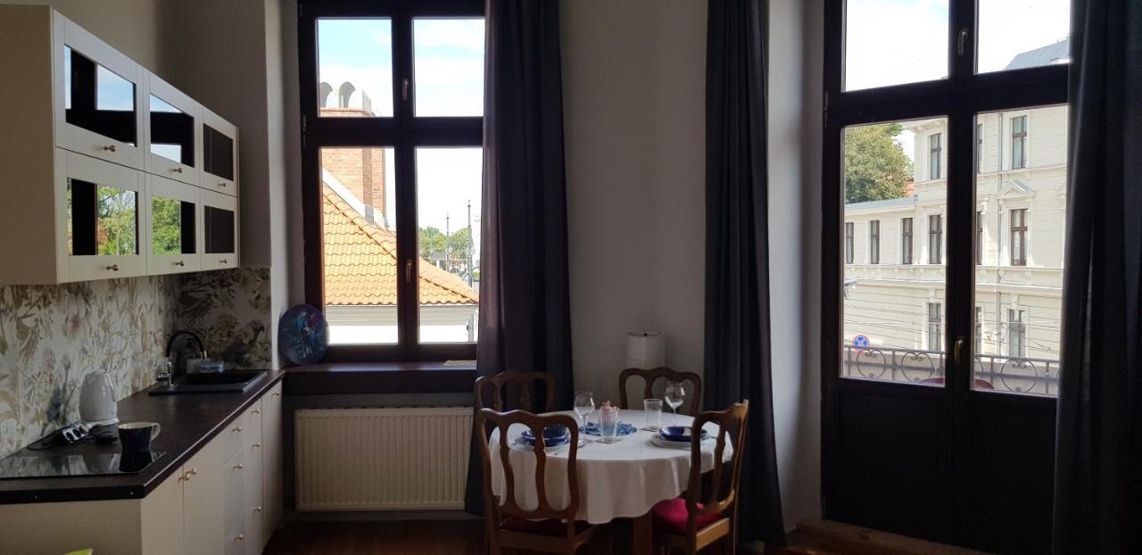 Astronomiczny Apartament , Mieszkanie 2 Pokojowe. Parking. Торунь Екстер'єр фото