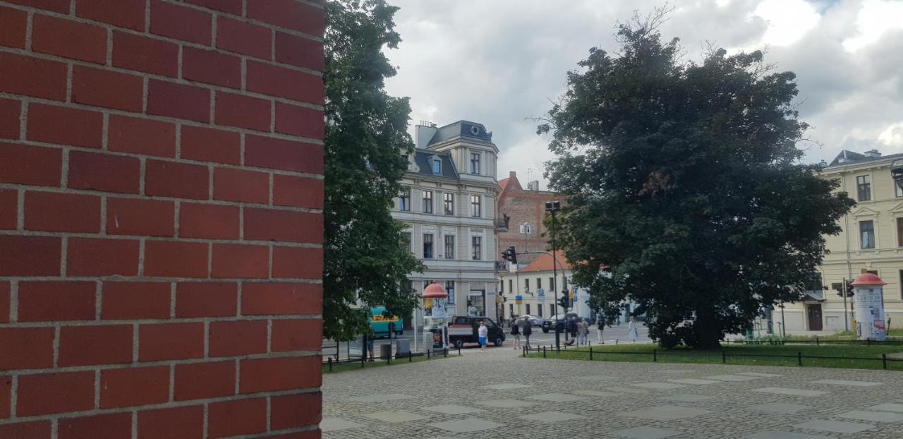 Astronomiczny Apartament , Mieszkanie 2 Pokojowe. Parking. Торунь Екстер'єр фото