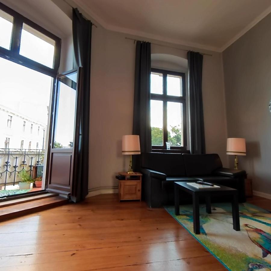 Astronomiczny Apartament , Mieszkanie 2 Pokojowe. Parking. Торунь Екстер'єр фото